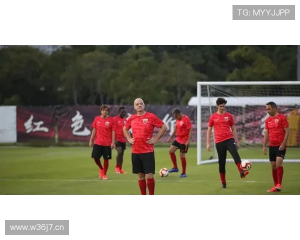 因凡蒂诺倡导女性投身足球事业